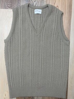 Vintage 70s Donegal Cable Knit Sweater Vest Men's Small Tan V-Neck Preppy
